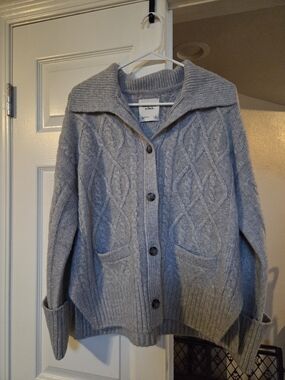 Abercrombie and Fitch Cardigan